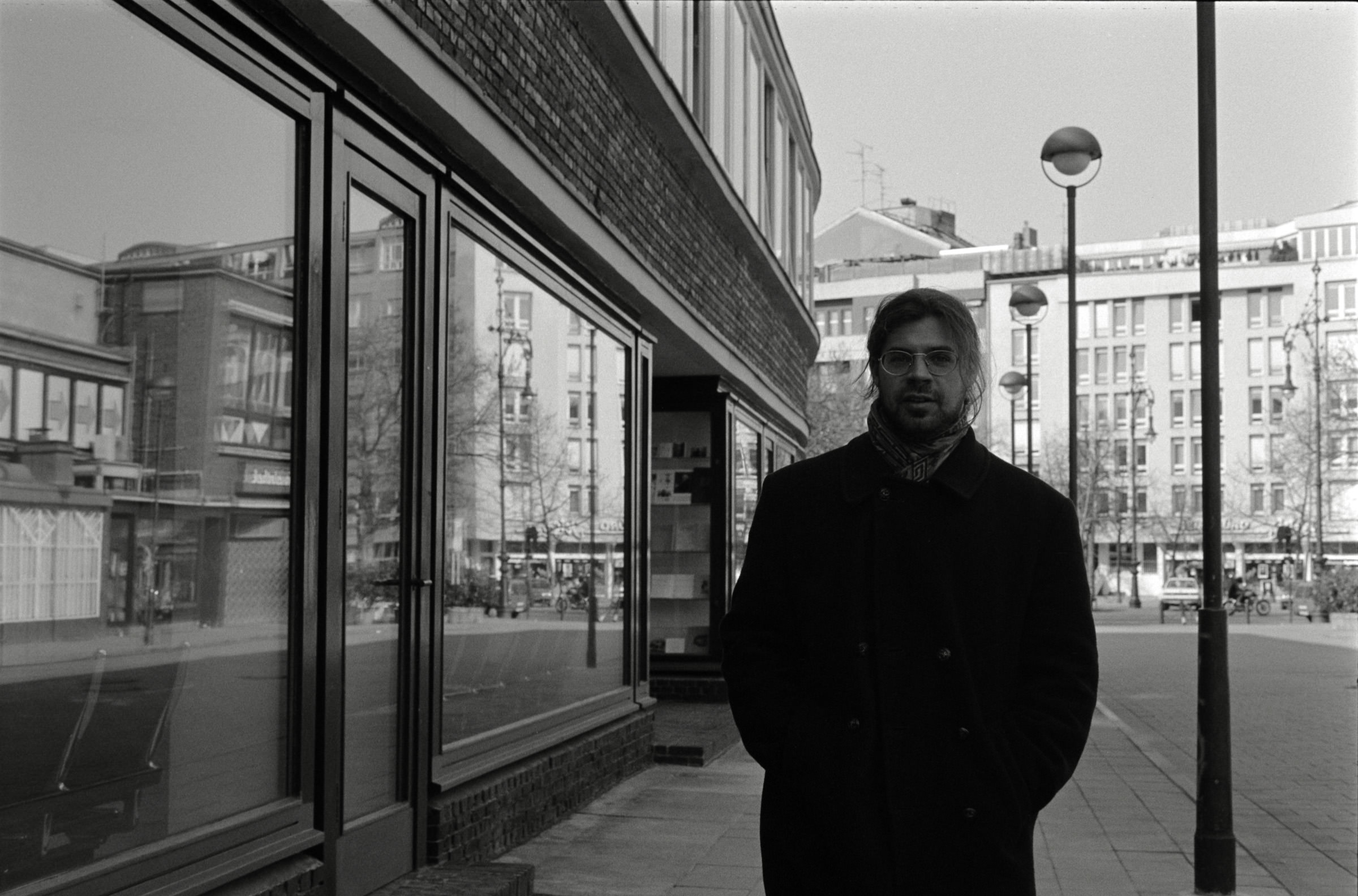 AHP F1993 03 006 sc240902 img15 NLP